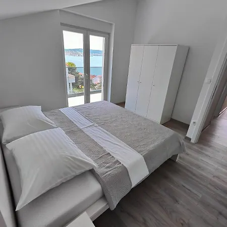 Eva 2 Apartman Trogir