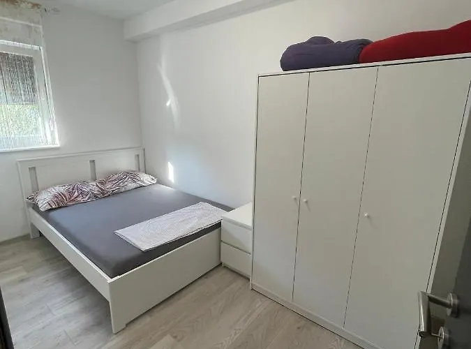 Eva 2 * Трогір