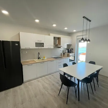 Apartment Eva 2 *