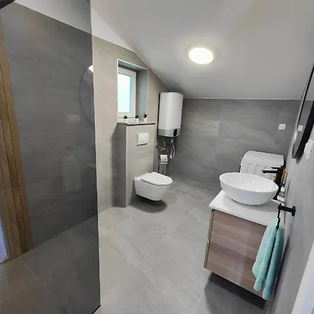 Apartamento Eva 2 *
