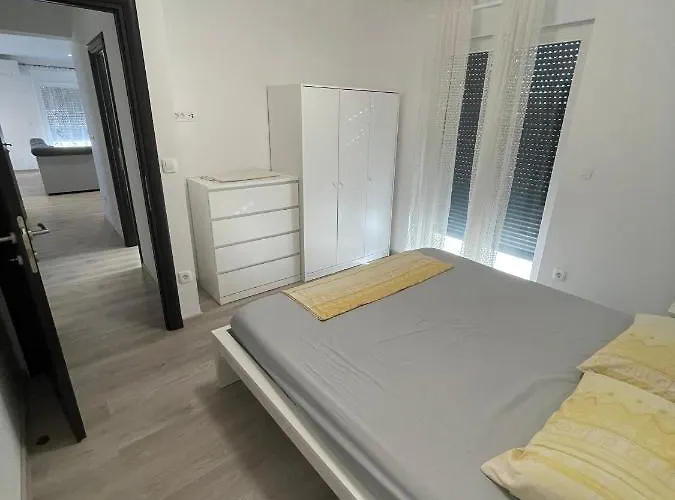 Eva 2 Apartament *