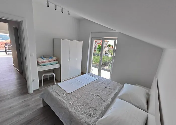 Eva 2 Apartament *